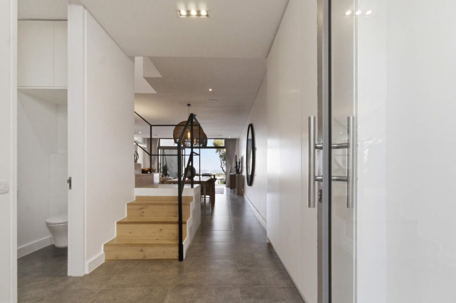 To Let 3 Bedroom Property for Rent in De Waterkant Western Cape